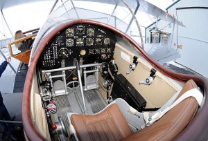 boeing_40_cockpit