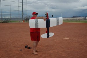 Joey Mathison holds Larry Marx’s Ringmaster 1000 flown at Las Vegas, 2010