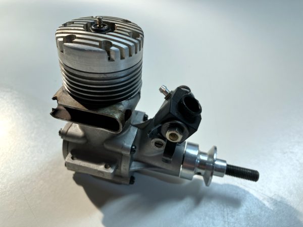 K&B .40 R/C Engine