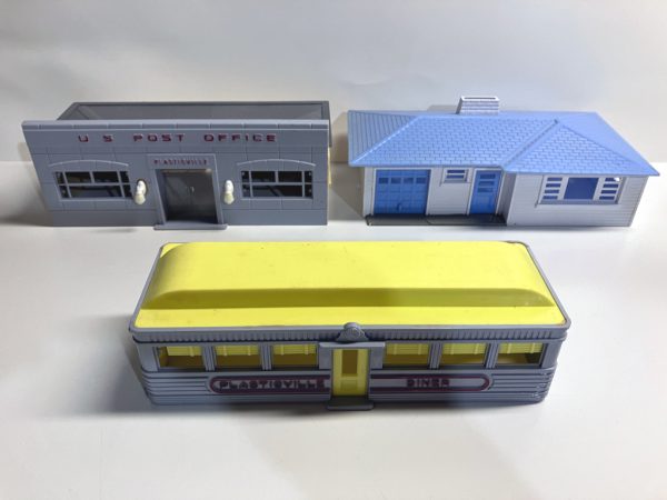 Plasticville Lot of 3 Buildings: Ranch House, Diner, Post Office