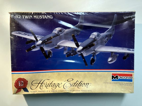 Monogram F-82 Twin Mustang (Heritage Edition)